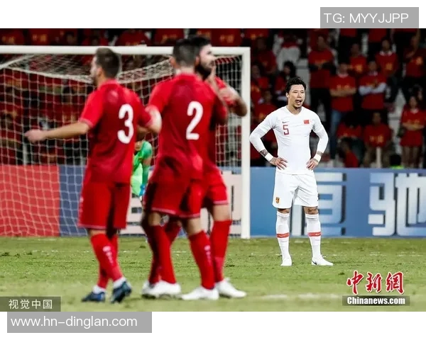 足球明星高清拼接壁纸尽享视觉盛宴展现球场魅力与激情瞬间